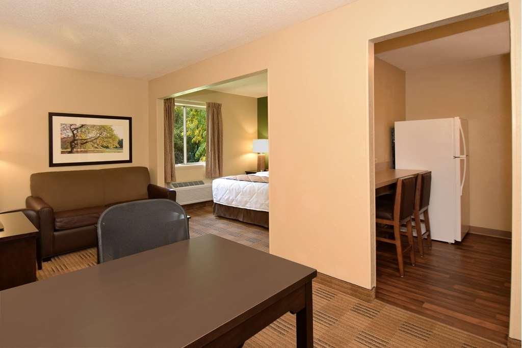 Extended Stay America Suites - Arlington - Six Flags Habitación foto
